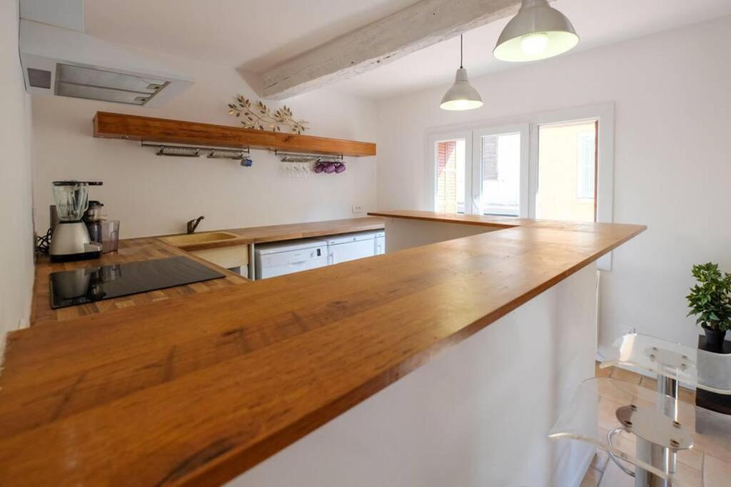Appartement Centre Ville St Maxime, Plage A Pied Сент-Максим Экстерьер фото